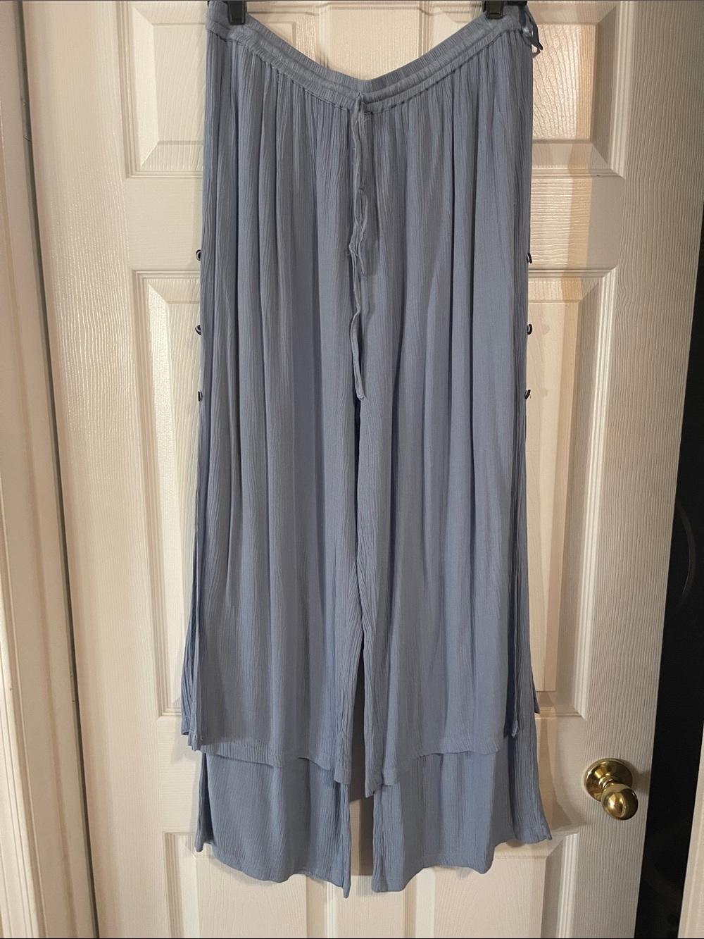 NWOT Light Blue Flowing Wide-Leg Crinkle Rayon Pants